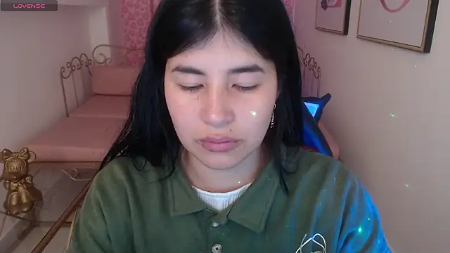 Snapshot of Nina_harpper_ chatting on 02-03-26, 01:05 Nina harpper online show from 02-03-26, 01:05