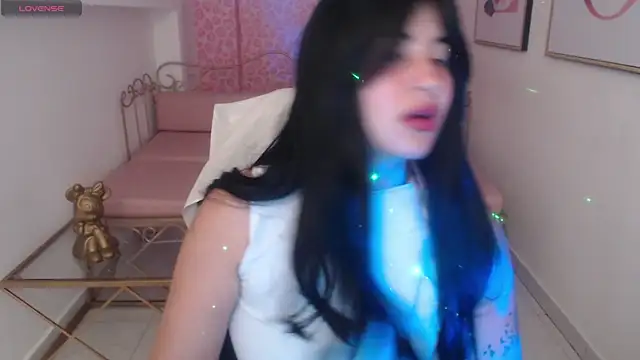 Snapshot of Nina_harpper_ chatting on 01-17-26, 01:26 Nina harpper online show from 01-17-26, 01:26