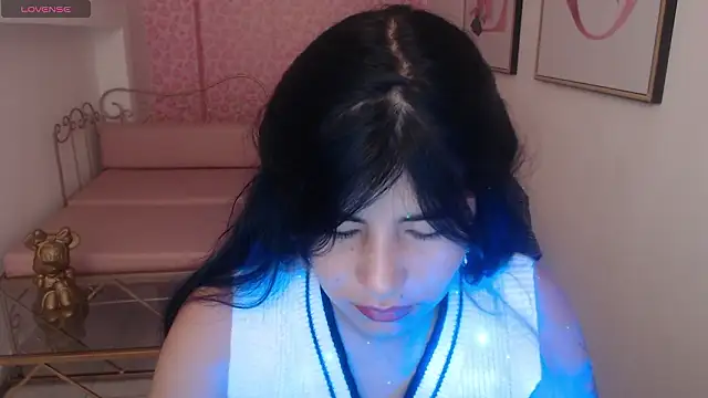 Snapshot of Nina_harpper_ chatting on 01-14-26, 01:26 Nina harpper online show from 01-14-26, 01:26