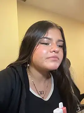 Camila Duarte2 online show from 04-15-26, 07:58