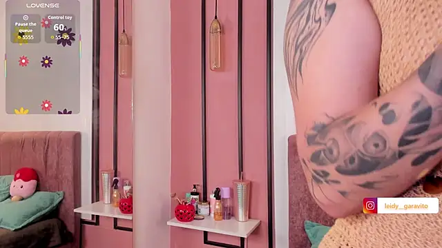 MissSavage  online show from 04-16-26, 07:03