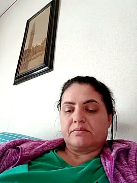 Snapshot of gini92 chatting on 03-26-26, 12:14 gini92 online show from 03-26-26, 12:14