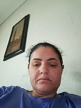 Snapshot of gini92 chatting on 02-22-26, 06:27 gini92 online show from 02-22-26, 06:27