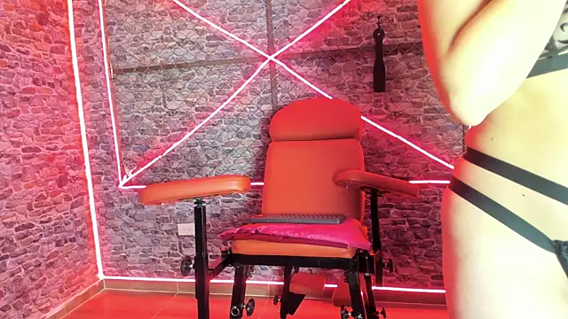 NaughtyNebula online show from 12-18-25, 02:32