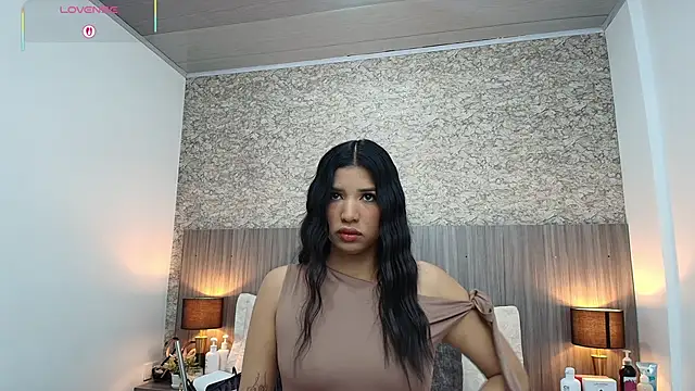 nicol alvarez online show from 02-11-26, 11:43