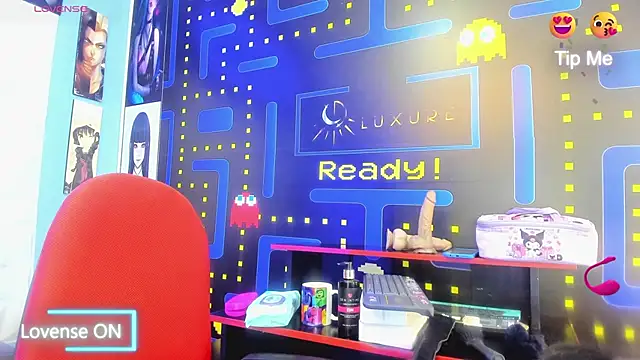 Snapshot of Andre_cloefoxx_ chatting on 12-21-25, 04:03 Andre cloefoxx online show from 12-21-25, 04:03