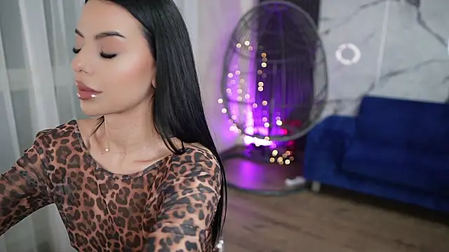 Ivy Trix online show from 12-04-25, 06:51