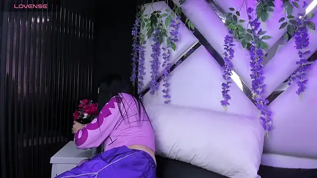 liinzy rouse69 online show from 03-19-26, 03:12