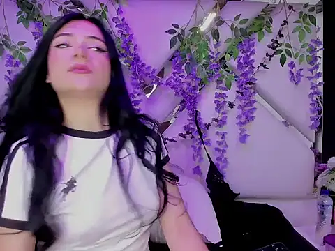 liinzy rouse69 online show from 01-14-26, 03:04