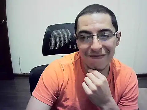 Snapshot of Tu_Principe_Azul36 chatting on 02-11-26, 12:21 Tu Principe Azul36 online show from 02-11-26, 12:21