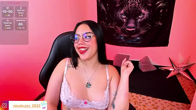 Nicolle Ruizz online show from 06-17-26, 10:14