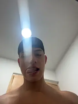 Snapshot of Lander_Cruz chatting on 06-14-26, 08:21 Lander Cruz online show from 06-14-26, 08:21