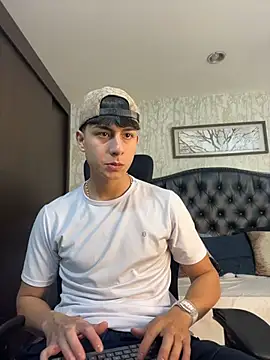 Lander Cruz online show from 04-07-26, 08:10