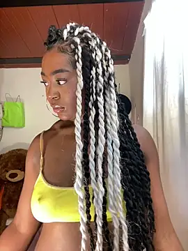 Cynthia es online show from 04-13-26, 03:05