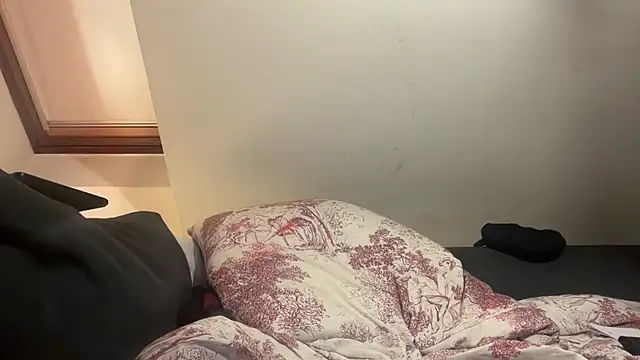 Snapshot of CBT-Sounding chatting on 12-14-25, 11:10 CBT-Sounding online show from 12-14-25, 11:10