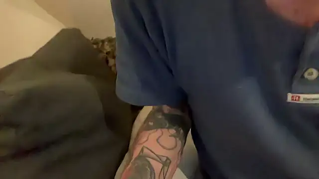 Snapshot of CBT-Sounding chatting on 01-12-26, 04:19 CBT-Sounding online show from 01-12-26, 04:19