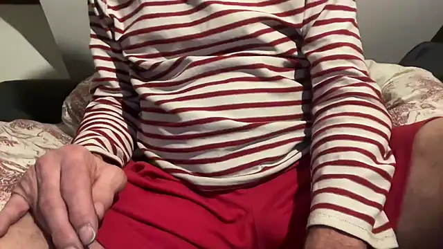 Snapshot of CBT-Sounding chatting on 12-20-25, 02:36 CBT-Sounding online show from 12-20-25, 02:36