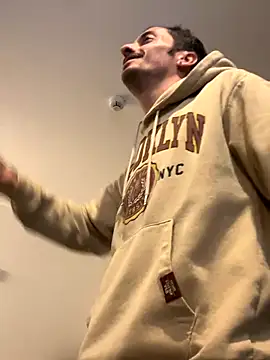 Snapshot of andresbale chatting on 12-02-25, 01:17 andresbale online show from 12-02-25, 01:17