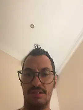 Snapshot of andresbale chatting on 06-25-26, 10:59 andresbale online show from 06-25-26, 10:59