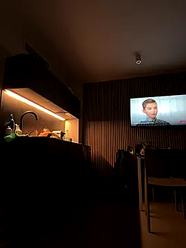 Snapshot of andresbale chatting on 12-18-25, 10:13 andresbale online show from 12-18-25, 10:13