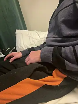 Snapshot of andresbale chatting on 02-10-26, 07:57 andresbale online show from 02-10-26, 07:57