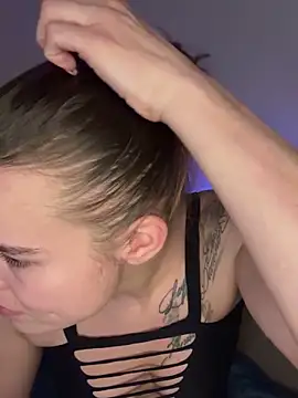 LoreenKinky online show from 12-22-25, 07:25