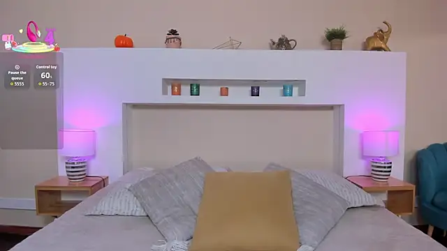 Snapshot of AnikaRomanoff_ chatting on 12-22-25, 11:43 AnikaRomanoff online show from 12-22-25, 11:43