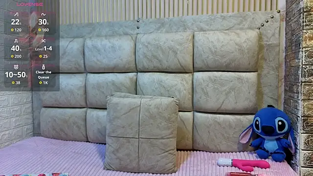 ValeryMorales online show from 12-16-25, 03:44