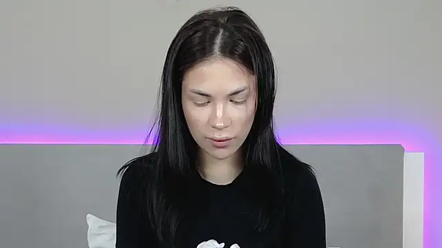 RachaelMils online show from 03-27-26, 04:10