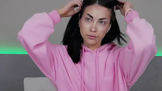 RachaelMils online show from 12-16-25, 03:44