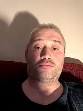 Olomoucak1982 online show from 03-31-26, 06:54