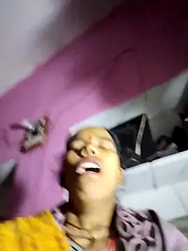 Snapshot of Chetna_sharma chatting on 12-18-25, 03:05 Chetna sharma online show from 12-18-25, 03:05