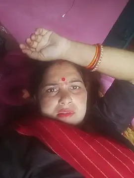 Snapshot of Your-shreya143 chatting on 07-07-26, 08:40 Your-shreya143 online show from 07-07-26, 08:40