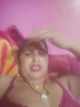 Snapshot of Your-shreya143 chatting on 06-10-26, 08:48 Your-shreya143 online show from 06-10-26, 08:48