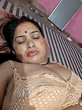 Snapshot of Your-shreya143 chatting on 06-19-26, 09:31 Your-shreya143 online show from 06-19-26, 09:31