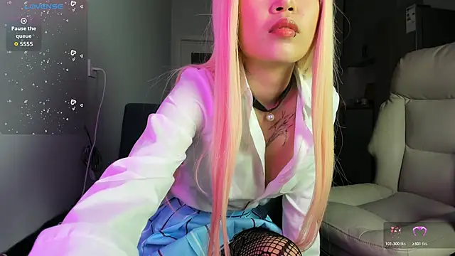 Kira dream19 online show from 02-18-26, 01:40