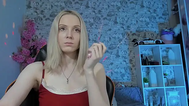 Snapshot of Gina_Gina_love chatting on 05-01-26, 01:10 Gina Gina love online show from 05-01-26, 01:10