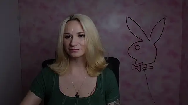 Snapshot of Melodie_Aster chatting on 05-04-26, 11:35 Melodie Aster online show from 05-04-26, 11:35