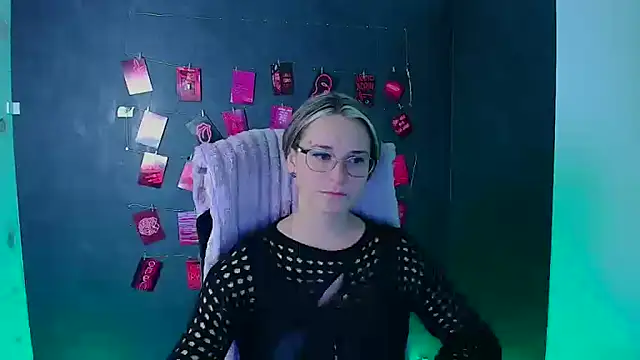 Melodie Aster online show from 01-13-26, 12:20