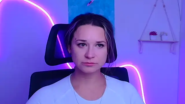 Melodie Aster online show from 12-21-25, 12:18