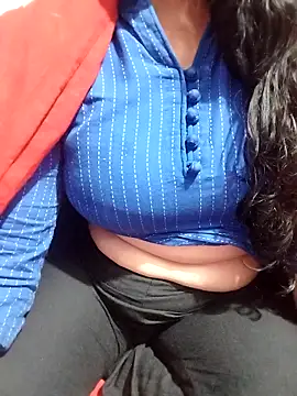 Snapshot of hottyrose69 chatting on 02-03-26, 07:46 hottyrose69 online show from 02-03-26, 07:46