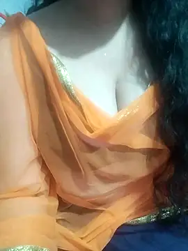 Snapshot of hottyrose69 chatting on 02-20-26, 03:47 hottyrose69 online show from 02-20-26, 03:47