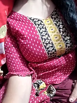 Snapshot of hottyrose69 chatting on 02-03-26, 02:53 hottyrose69 online show from 02-03-26, 02:53