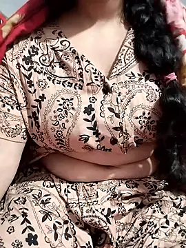 Snapshot of hottyrose69 chatting on 03-02-26, 04:13 hottyrose69 online show from 03-02-26, 04:13