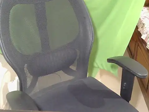 Snapshot of Michal_Fransis chatting on 05-18-26, 01:27 Michal Fransis online show from 05-18-26, 01:27