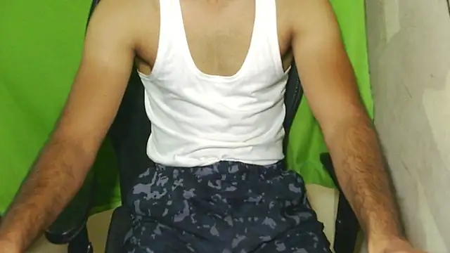 Snapshot of Michal_Fransis chatting on 04-25-26, 04:48 Michal Fransis online show from 04-25-26, 04:48