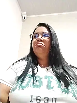 Snapshot of Carameloswing1 chatting on 12-04-25, 12:48 Carameloswing1 online show from 12-04-25, 12:48