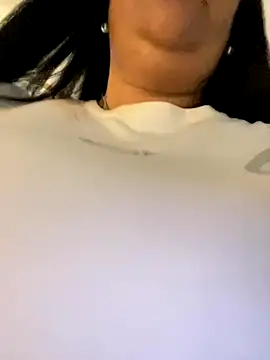 Snapshot of Carameloswing1 chatting on 12-21-25, 01:35 Carameloswing1 online show from 12-21-25, 01:35