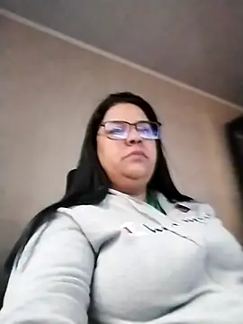 Snapshot of Carameloswing1 chatting on 01-09-26, 12:23 Carameloswing1 online show from 01-09-26, 12:23