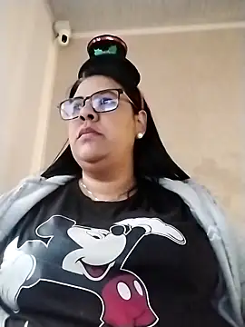 Snapshot of Carameloswing1 chatting on 12-16-25, 01:48 Carameloswing1 online show from 12-16-25, 01:48